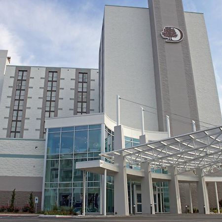 Doubletree By Hilton Virginia Beach Hotel Exterior photo