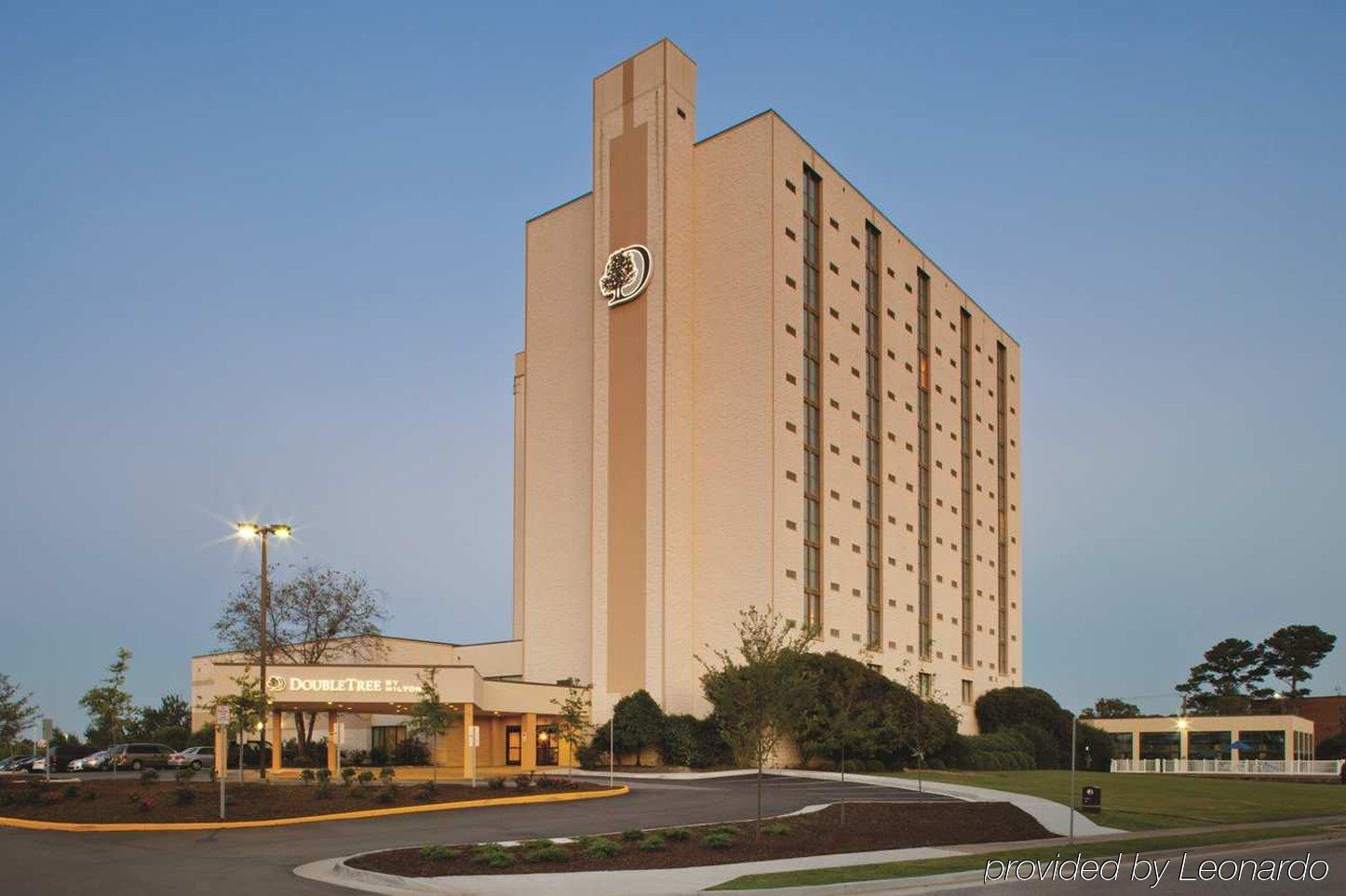 Doubletree By Hilton Virginia Beach Hotel Exterior photo