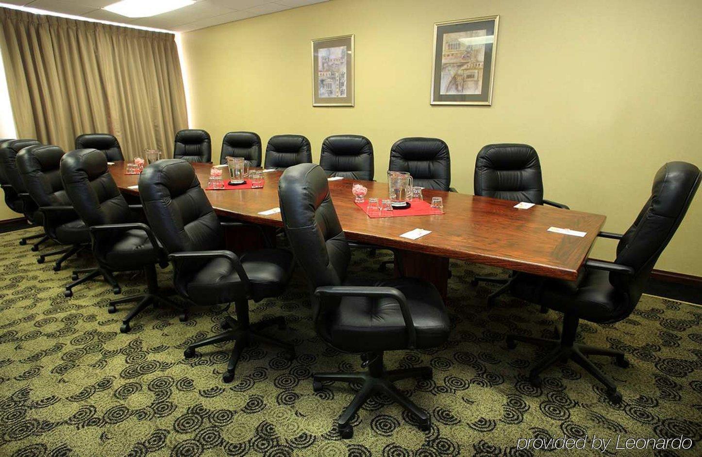 Doubletree By Hilton Virginia Beach Hotel Business photo